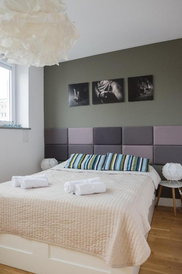Willow Pillow Nowowiejska Apartment